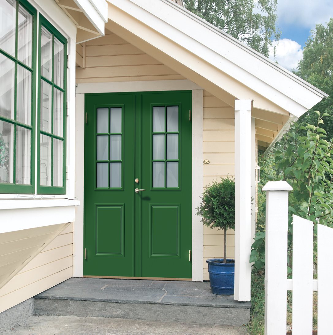 smetana-green-double-door-scenery