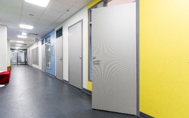 Apskati klasificētas durvis